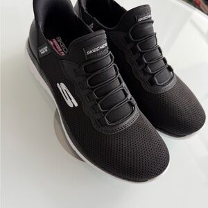 Skechers Hand free Black Swift Fit Sneakers memory foam